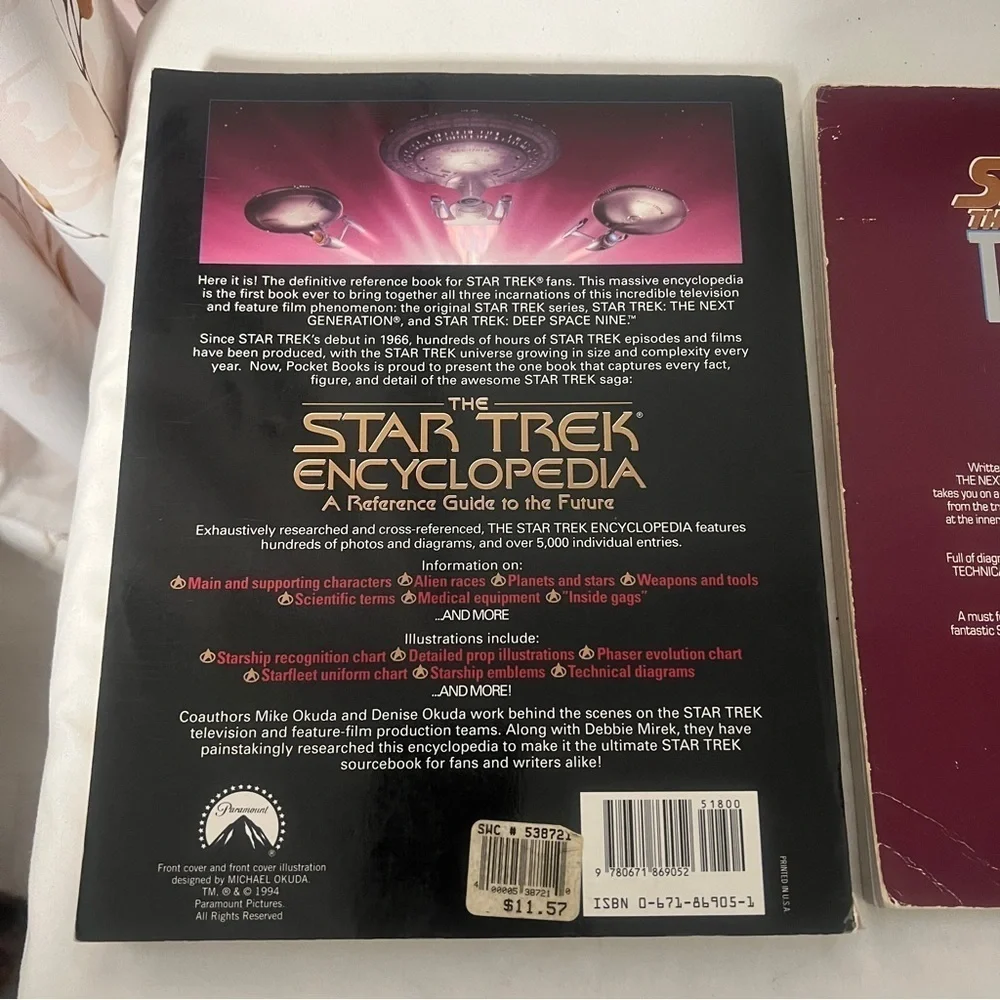 Star Trek explore universe
